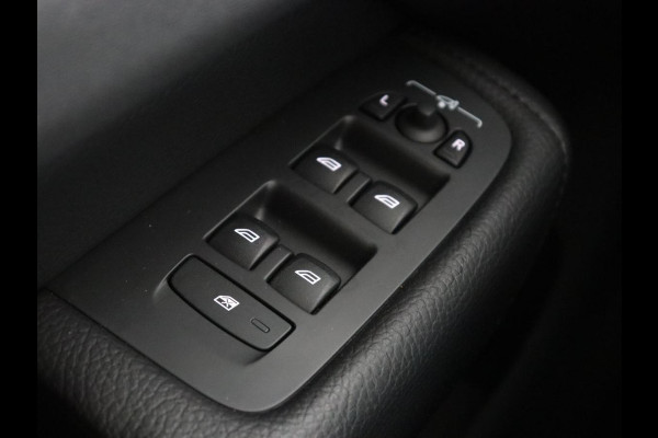 Volvo XC60 2.0 T8 Twin Engine AWD Inscription | Panoramadak | Trekhaak | Leder | Camera | Carplay | Navigatie | Full LED | Climate control