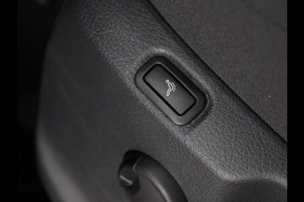 Volkswagen Touran 1.4 TSI R Line 7-persoons | Automaat | Stoelverwarming | Trekhaak | Camera | Massage | Adaptief LED | Parkeerhulp | Adaptive cruise
