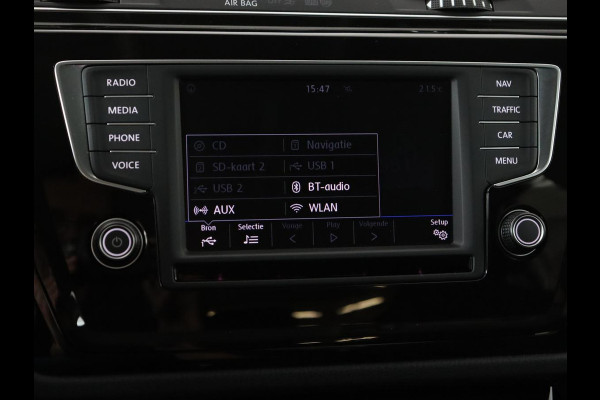 Volkswagen Touran 1.4 TSI R Line 7-persoons | Automaat | Stoelverwarming | Trekhaak | Camera | Massage | Adaptief LED | Parkeerhulp | Adaptive cruise
