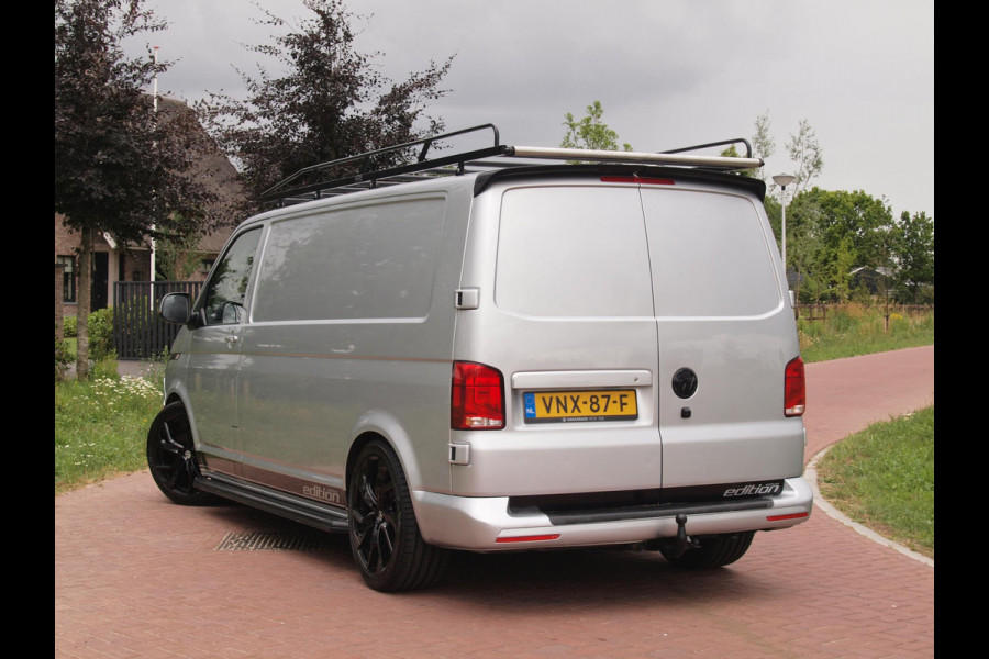 Volkswagen Transporter 2.0 TDI L2H1 32 | 150PK | Koppejan Edition | Camera | Trekhaak | Cruise Control | Apple Carplay | Imperiaal | Automaat |