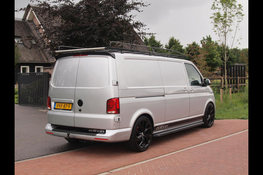Volkswagen Transporter 2.0 TDI L2H1 32 | 150PK | Koppejan Edition | Camera | Trekhaak | Cruise Control | Apple Carplay | Imperiaal | Automaat |