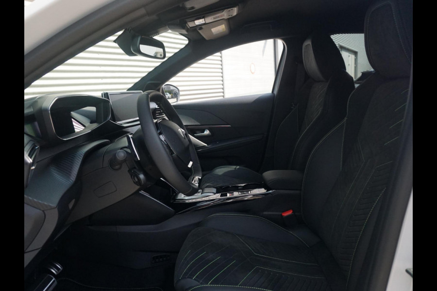Peugeot 208 1.2 Hybrid 110 e-DCS6 GT Alcantara interieur