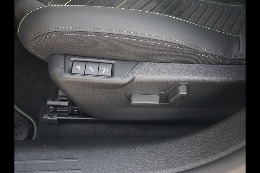 Peugeot 208 1.2 Hybrid 110 e-DCS6 GT Alcantara interieur