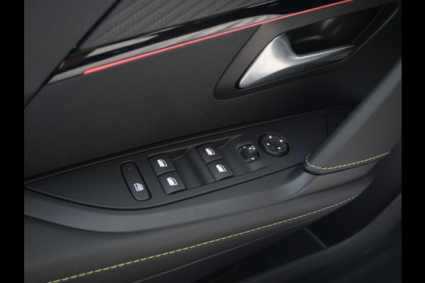 Peugeot 208 1.2 Hybrid 110 e-DCS6 GT Alcantara interieur