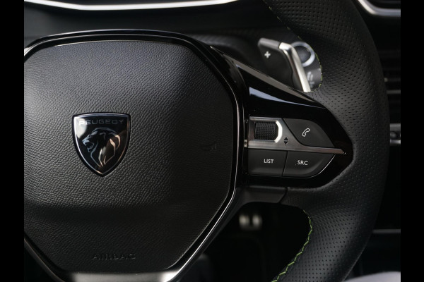 Peugeot 208 1.2 Hybrid 110 e-DCS6 GT Alcantara interieur