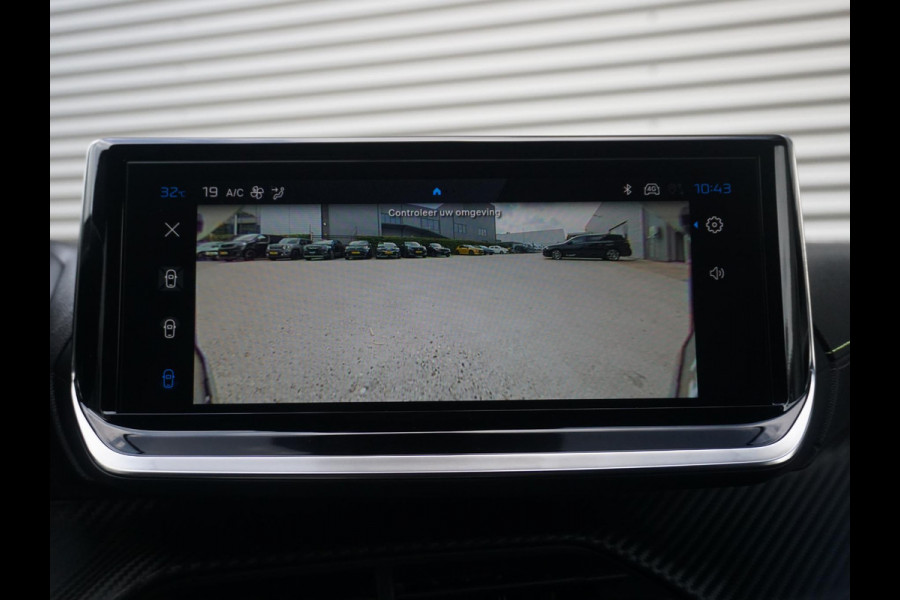 Peugeot 208 1.2 Hybrid 110 e-DCS6 GT Alcantara interieur