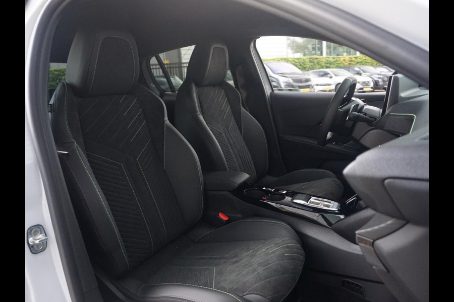 Peugeot 208 1.2 Hybrid 110 e-DCS6 GT Alcantara interieur