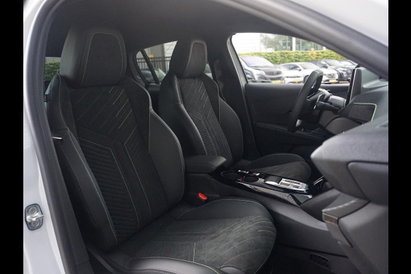 Peugeot 208 1.2 Hybrid 110 e-DCS6 GT Alcantara interieur