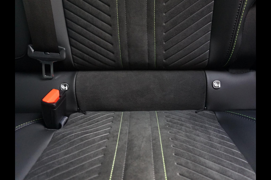 Peugeot 208 1.2 Hybrid 110 e-DCS6 GT Alcantara interieur