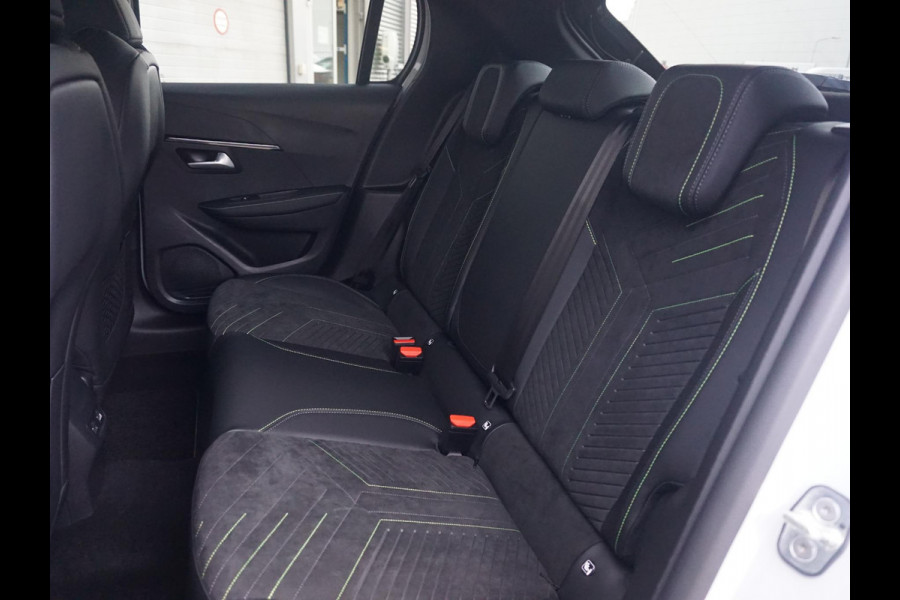 Peugeot 208 1.2 Hybrid 110 e-DCS6 GT Alcantara interieur
