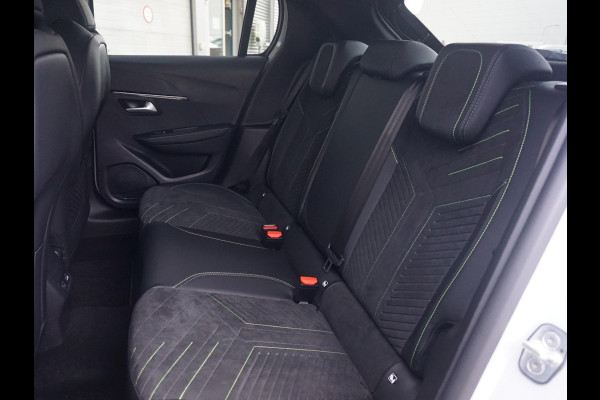 Peugeot 208 1.2 Hybrid 110 e-DCS6 GT Alcantara interieur