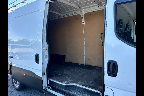 Iveco Daily 35S18 3.0 180 PK HI-MATIC AUTOM / L4H2 / 3500 KG AHG / 3 ZITS / AIRCO / NAVI / CRUISE