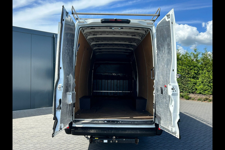 Iveco Daily 35S18 3.0 180 PK HI-MATIC AUTOM / L4H2 / 3500 KG AHG / 3 ZITS / AIRCO / NAVI / CRUISE