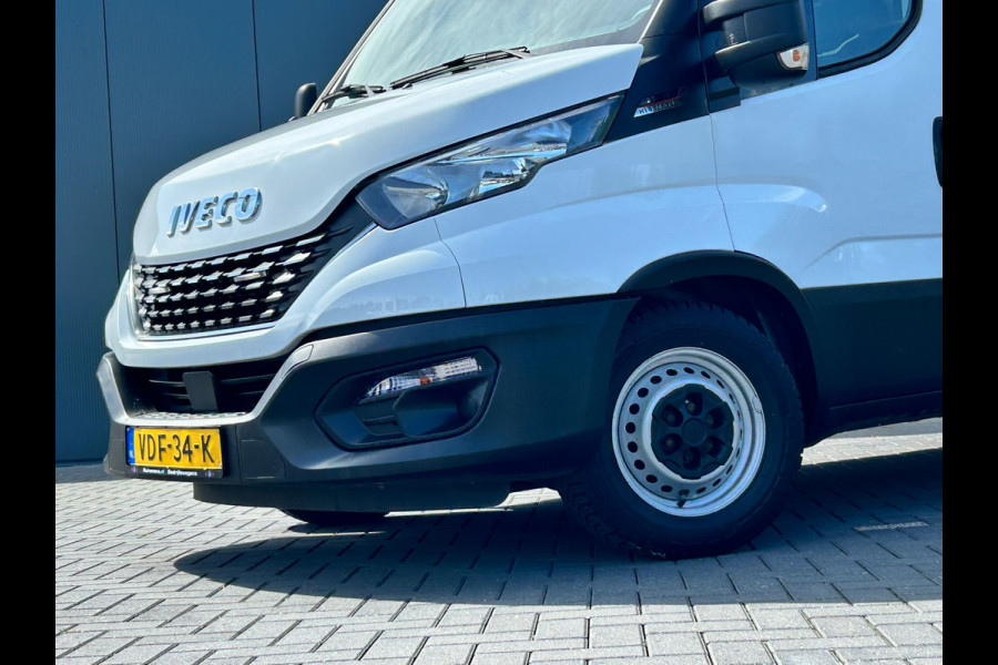 Iveco Daily 35S18 3.0 180 PK HI-MATIC AUTOM / L4H2 / 3500 KG AHG / 3 ZITS / AIRCO / NAVI / CRUISE