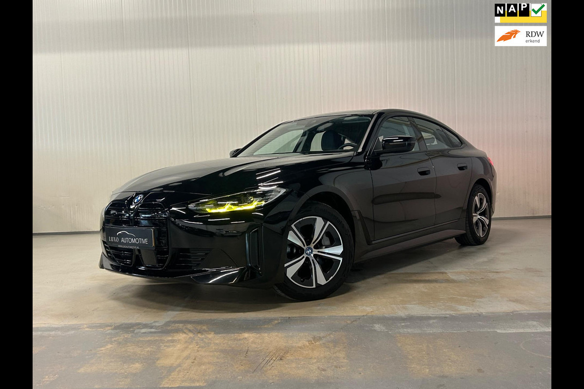 BMW i4 EDrive40 84 kWh | NAP | SHADOW LINE | DEALERGARANTIE | LASERLIGHTS