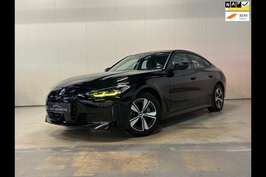 BMW i4 EDrive40 84 kWh | NAP | SHADOW LINE | DEALERGARANTIE | LASERLIGHTS