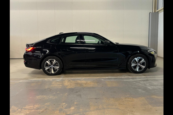 BMW i4 EDrive40 84 kWh | NAP | SHADOW LINE | DEALERGARANTIE | LASERLIGHTS