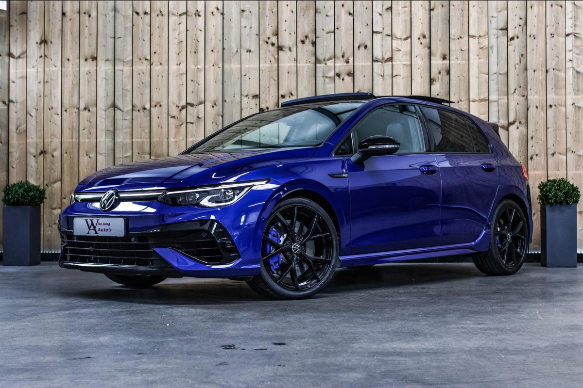 Volkswagen Golf 2.0 TSI R 4Motion *Akra*Pano*Leder*H&K*Performance* Volkswagen Golf 2.0 TSI R 4Motion *Akra*Pano*Leder*H&K*Performance*