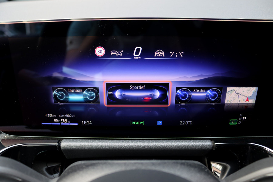Mercedes-Benz EQA 250+ AMG Line 71 kWh | Facelift | Panoramadak | Distronic | Memory | Leder | Keyless Go | Surround Camera | Exclusief-pakket | Apple Carplay/Android Auto |