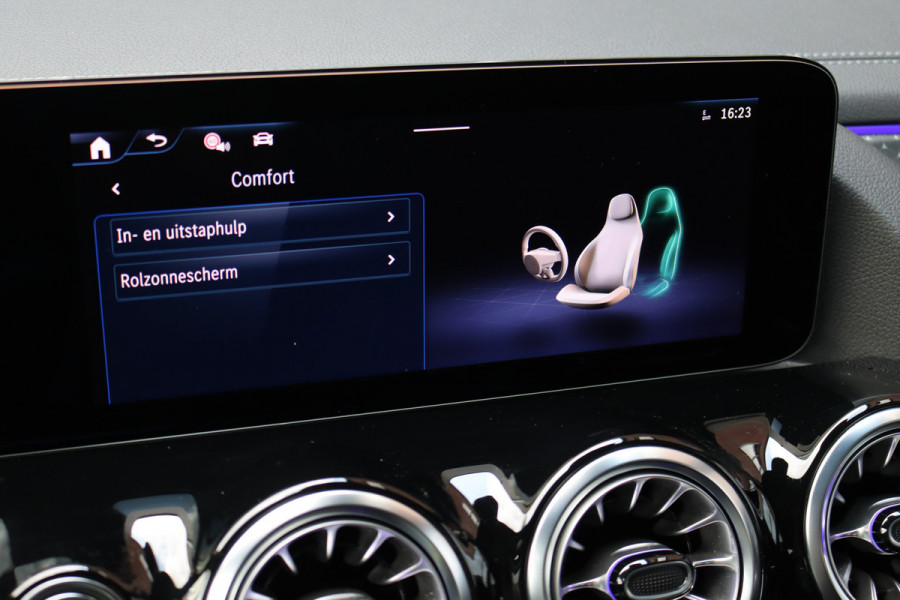 Mercedes-Benz EQA 250+ AMG Line 71 kWh | Facelift | Panoramadak | Distronic | Memory | Leder | Keyless Go | Surround Camera | Exclusief-pakket | Apple Carplay/Android Auto |