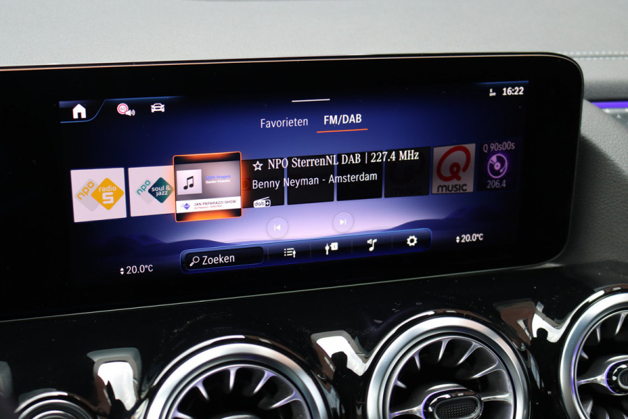 Mercedes-Benz EQA 250+ AMG Line 71 kWh | Facelift | Panoramadak | Distronic | Memory | Leder | Keyless Go | Surround Camera | Exclusief-pakket | Apple Carplay/Android Auto |