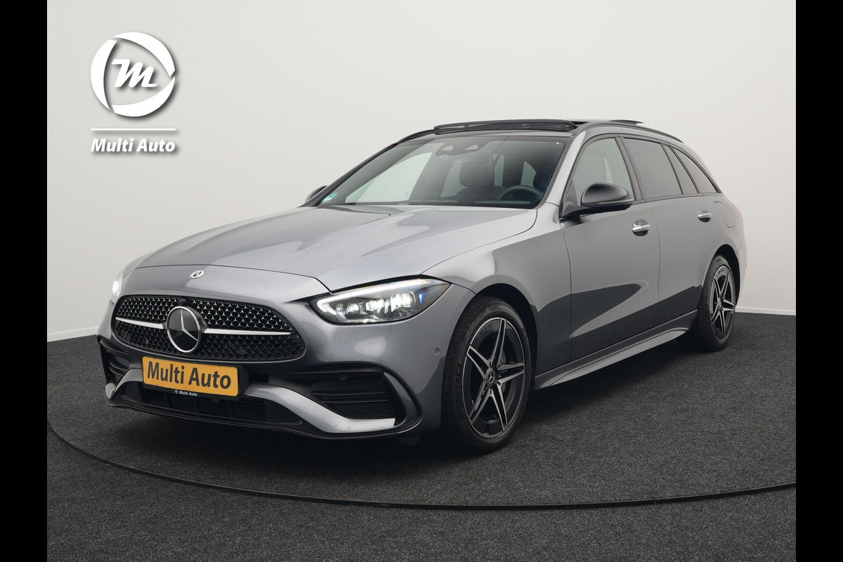Mercedes-Benz C-Klasse Estate 300 e AMG Night Plug In Hybrid 320pk Dealer O.H. PHEV | Panodak | Trekhaak af Fabriek | Alcantara Sportstoelen Verwarmd | Sfeerverlichting | Navigatie | Apple Carplay | Virtual | Camera | DAB |