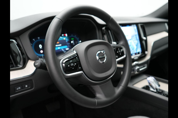 Volvo XC60 T6 AWD Plus Bright Plug In Hybrid Thunder Grey 340pk Long Range PHEV | Panodak | Tailored Wool Sportstoelen Memory | Adaptive Cruise | Google Assistant | Pilot Assist | Harman Kardon | 360 Camera | Stoel & Stuurverwarming |