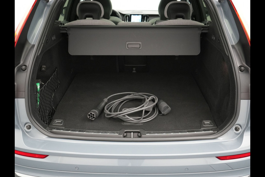 Volvo XC60 T6 AWD Plus Bright Plug In Hybrid Thunder Grey 340pk Long Range PHEV | Panodak | Tailored Wool Sportstoelen Memory | Adaptive Cruise | Google Assistant | Pilot Assist | Harman Kardon | 360 Camera | Stoel & Stuurverwarming |