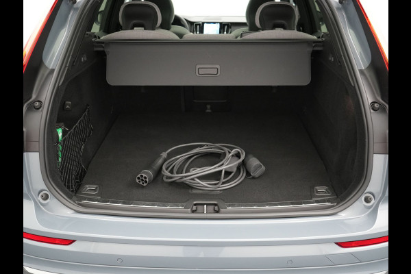 Volvo XC60 T6 AWD Plus Bright Plug In Hybrid Thunder Grey 340pk Long Range PHEV | Panodak | Tailored Wool Sportstoelen Memory | Adaptive Cruise | Google Assistant | Pilot Assist | Harman Kardon | 360 Camera | Stoel & Stuurverwarming |