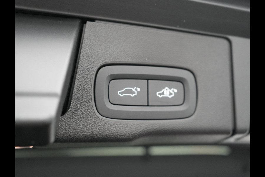 Volvo XC60 T6 AWD Plus Bright Plug In Hybrid Thunder Grey 340pk Long Range PHEV | Panodak | Tailored Wool Sportstoelen Memory | Adaptive Cruise | Google Assistant | Pilot Assist | Harman Kardon | 360 Camera | Stoel & Stuurverwarming |