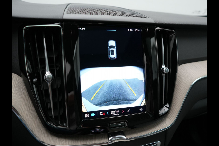 Volvo XC60 T6 AWD Plus Bright Plug In Hybrid Thunder Grey 340pk Long Range PHEV | Panodak | Tailored Wool Sportstoelen Memory | Adaptive Cruise | Google Assistant | Pilot Assist | Harman Kardon | 360 Camera | Stoel & Stuurverwarming |