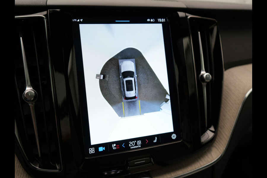 Volvo XC60 T6 AWD Plus Bright Plug In Hybrid Thunder Grey 340pk Long Range PHEV | Panodak | Tailored Wool Sportstoelen Memory | Adaptive Cruise | Google Assistant | Pilot Assist | Harman Kardon | 360 Camera | Stoel & Stuurverwarming |