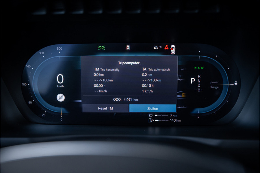 Volvo XC90 2.0 T8 Recharge AWD Plus Dark - Panorama | Luchtvering | H&K | Memory | Elek. Trekhaak