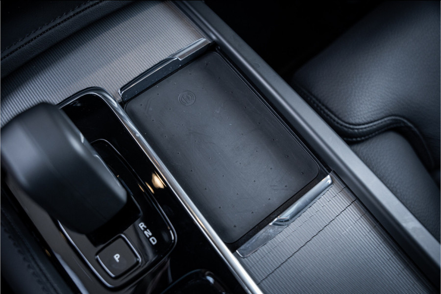 Volvo XC90 2.0 T8 Recharge AWD Plus Dark - Panorama | Luchtvering | H&K | Memory | Elek. Trekhaak