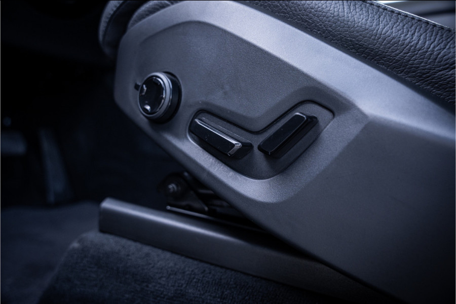 Volvo XC90 2.0 T8 Recharge AWD Plus Dark - Panorama | Luchtvering | H&K | Memory | Elek. Trekhaak