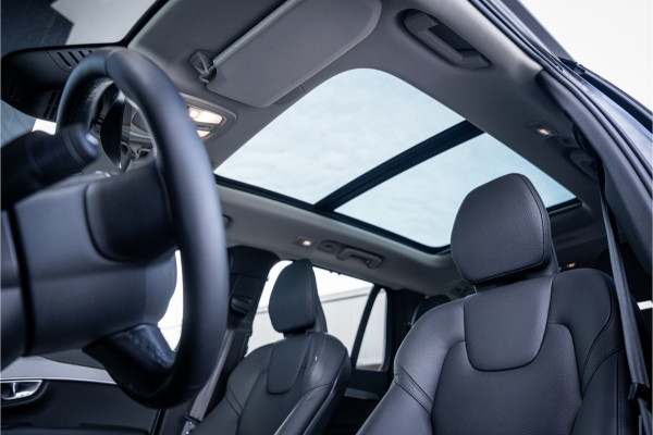 Volvo XC90 2.0 T8 Recharge AWD Plus Dark - Panorama | Luchtvering | H&K | Memory | Elek. Trekhaak