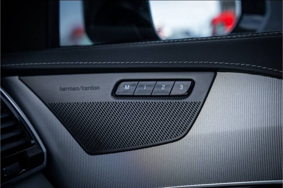 Volvo XC90 2.0 T8 Recharge AWD Plus Dark - Panorama | Luchtvering | H&K | Memory | Elek. Trekhaak