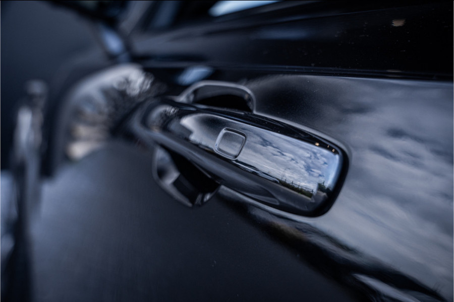 Volvo XC90 2.0 T8 Recharge AWD Plus Dark - Panorama | Luchtvering | H&K | Memory | Elek. Trekhaak