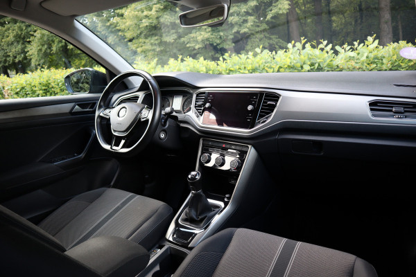 Volkswagen T-Roc 1.0 TSI Style | Trekhaak | Carplay | Navi |