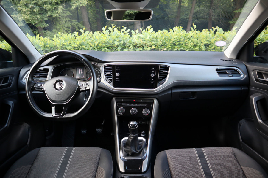 Volkswagen T-Roc 1.0 TSI Style | Trekhaak | Carplay | Navi |