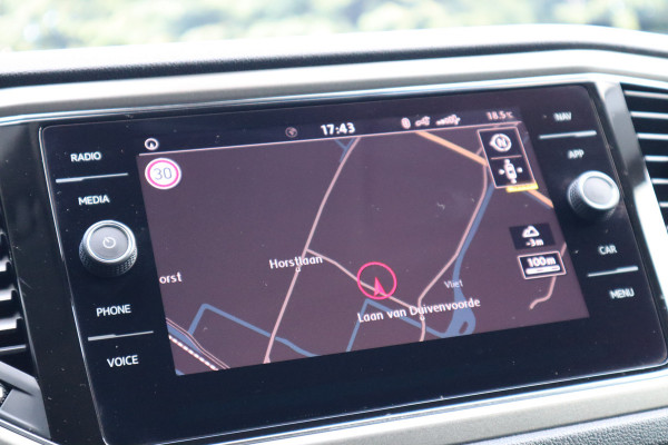 Volkswagen T-Roc 1.0 TSI Style | Trekhaak | Carplay | Navi |