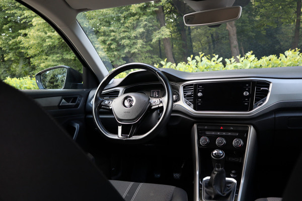 Volkswagen T-Roc 1.0 TSI Style | Trekhaak | Carplay | Navi |