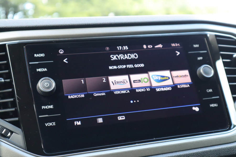 Volkswagen T-Roc 1.0 TSI Style | Trekhaak | Carplay | Navi |