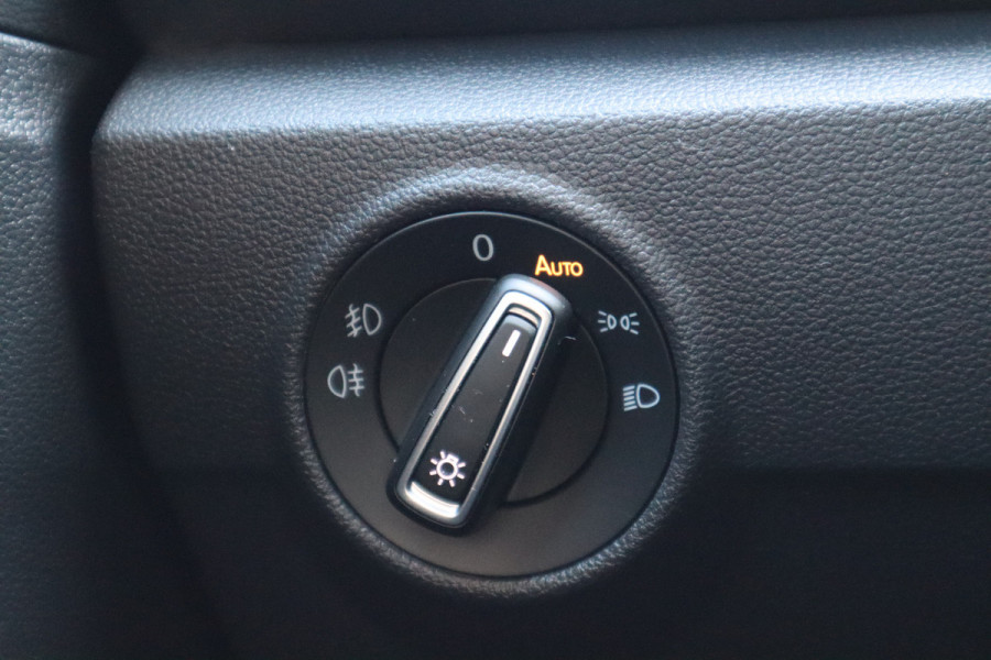 Volkswagen T-Roc 1.0 TSI Style | Trekhaak | Carplay | Navi |
