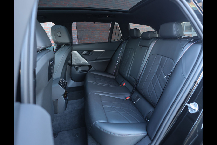 BMW 5 Serie Touring 530e | M Performance - Trekhaak - Harman/Kardon