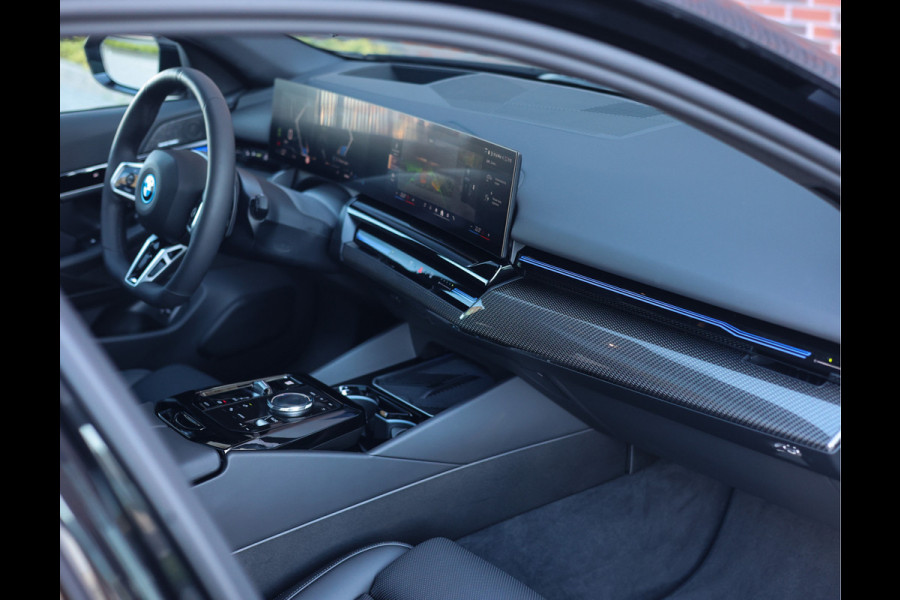 BMW 5 Serie Touring 530e | M Performance - Trekhaak - Harman/Kardon