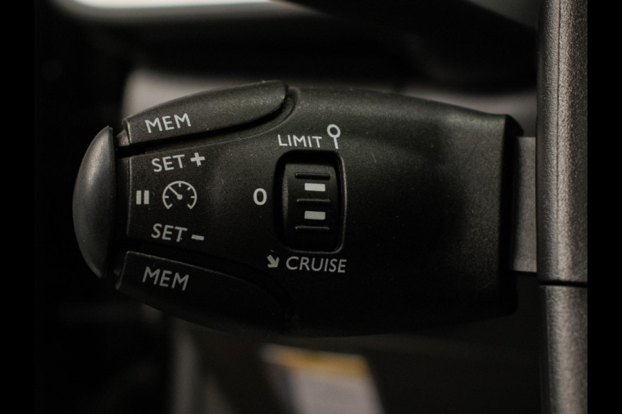 Citroën C3 1.2 PureTech Business Sport (APPELCARPLAY,NAVI,LED,CRUISE,CLIMATE,SPORTSTOELEN,PDC,ELECTRISCH PAKKET,GETINT,NETTESTAAT)