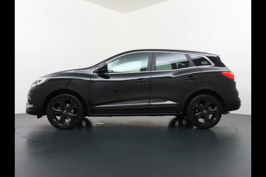 Renault Kadjar T160PK AUT-7 Black-Edition Navi Camera Apple Carplay/Android Elektr-Verst+Leer/Alcantara-Sport-Stoel+Verwarmd LED 19" Bose®-Soun Regen-Lichtsensor+VoorruitVerwarmd Blind spot warning Easy park assist 1.500Kg Trekvermogen 100% Dealeronderhouden EURO6 Orig.NLse Auto € 39.000 nieuw!