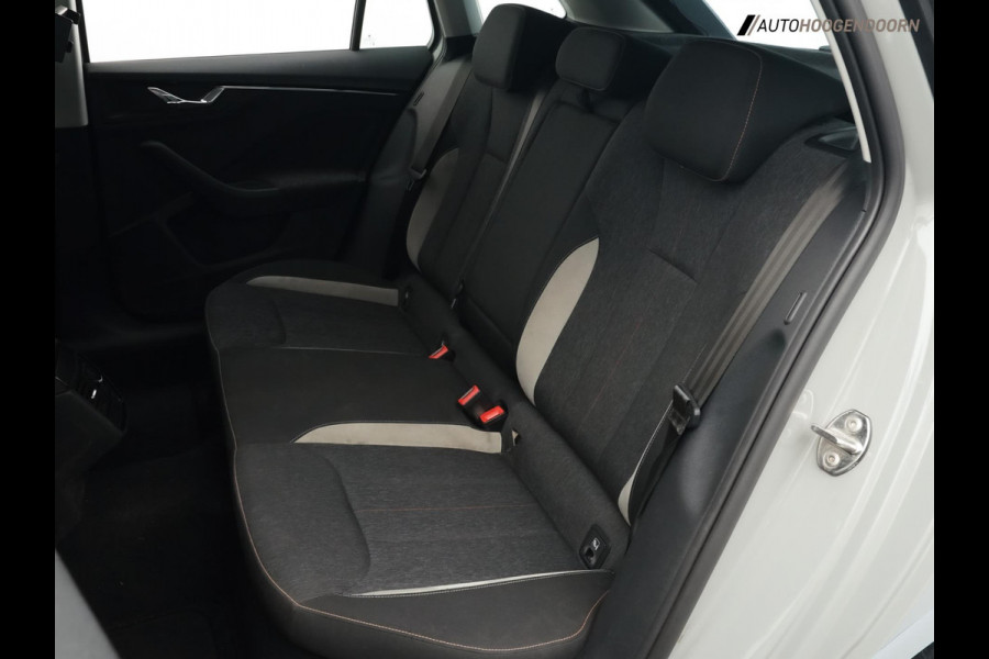 Škoda SCALA 1.0 TSI Business Edition Luxe (APPLE CARPLAY,LED,STOELVERWARMING,CRUISE,DIGITAL DISPLAY,PARKEERSENSOREN,PREMIUM SOUND)