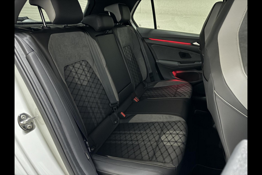 Volkswagen Golf 1.5 eTSI R-Line Pano H/K Akrapovič Sfeer HUD CarPlay